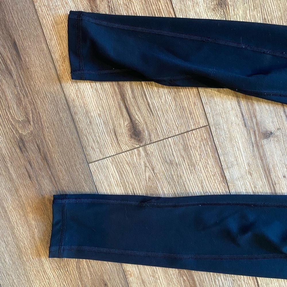 VSX Essential High-Rise Pocket Legging - Picture 2 of 9